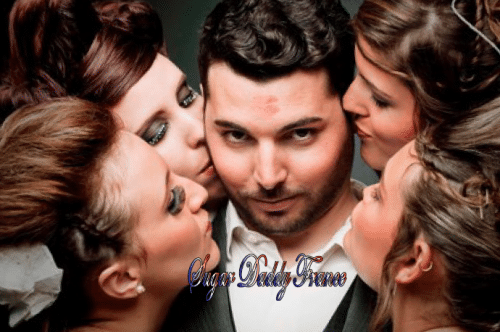 homme avec beaucoup de filles donnant des baisers