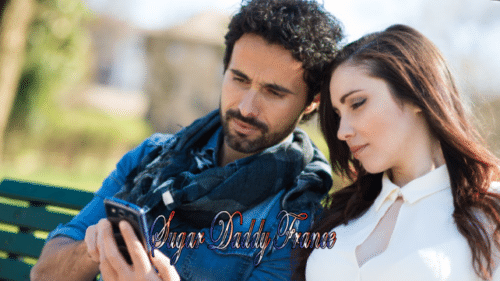 homme et femme avec téléphone portable