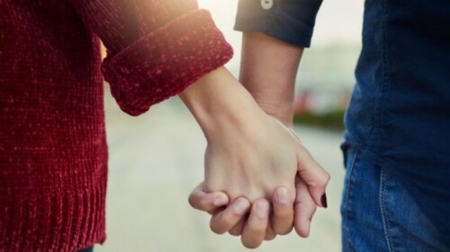 Se tenir la main l'amour