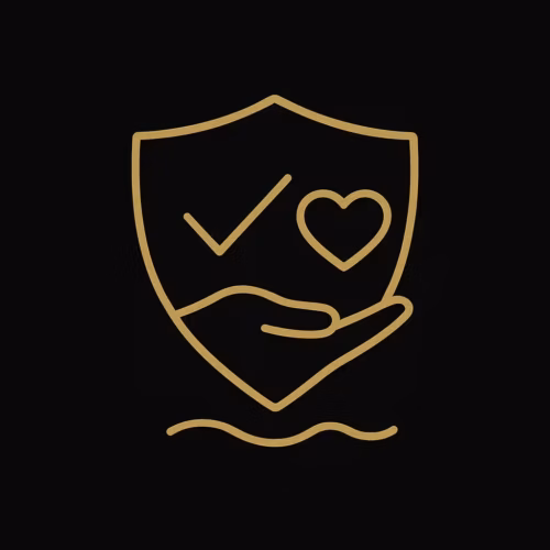 Une icône dorée représentant des mains tenant un bouclier orné d'un cœur symbolise la sécurité.